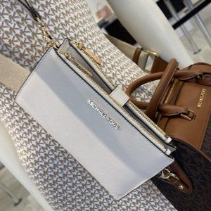 Michael Kors Jet Set Travel Large Double Zip Wristlet Wallet Light Cream Leather